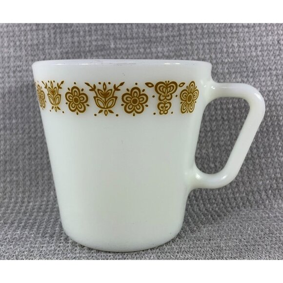 Vintage Pyrex Butterfly Gold Coffee Mugs Corning D-Handle Milk Glass Cups 4 pcs - Picture 2 of 8